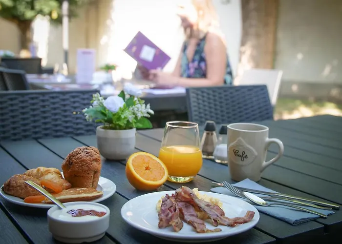 Design & Restaurant Szálloda 2*